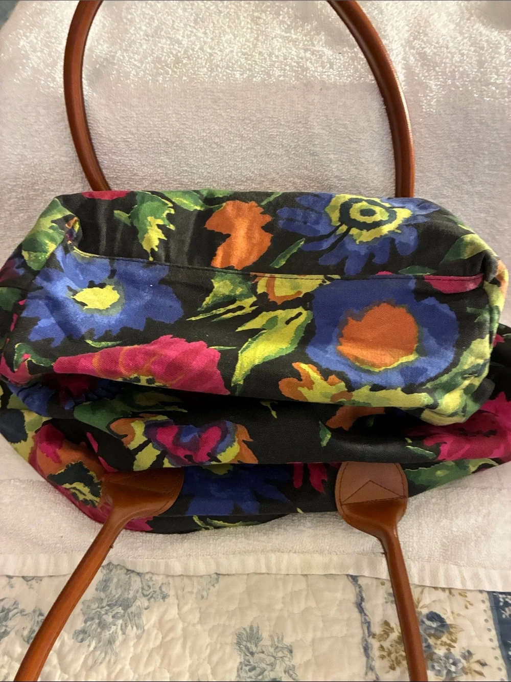 Gitano Vintage Floral Tapestry Canvas overnight Tote Bag w/Tan Leather Handles